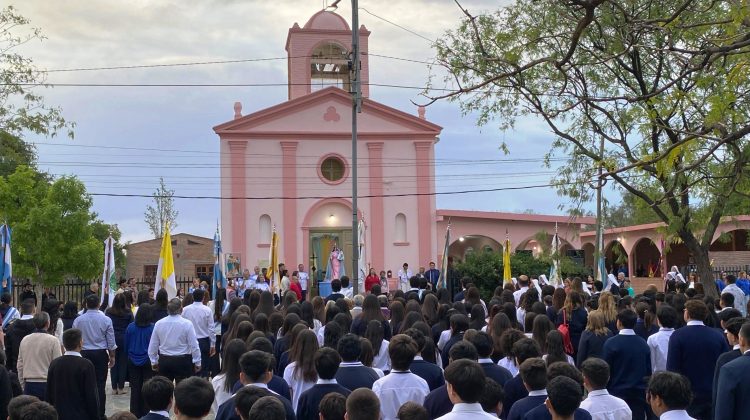 Quines volvió a caminar con su Patrona: fe, memoria y tradición detrás de la Virgen del Rosario