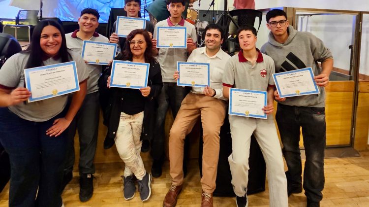 Estudiantes de Villa Mercedes fueron reconocidos en el certamen ‘Sueños de Radio’ de Cadena 3