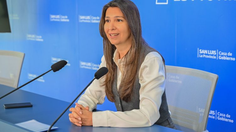 La ministra Eugenia Sosa Herrera dio detalles de los anuncios salariales para el último trimestre