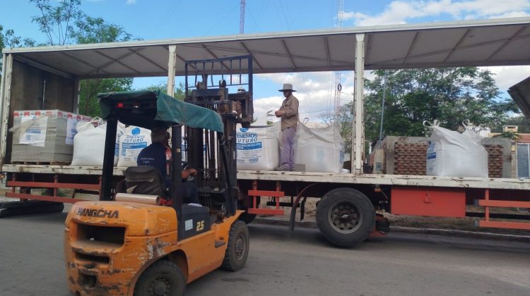 Continúa la entrega de materiales a familias adjudicatarias de Autoconstrucción Asistida