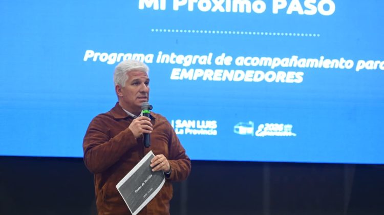 Poggi lanzó la tercera edición de ‘Mi Próximo Paso’ más una beca para emprendedores