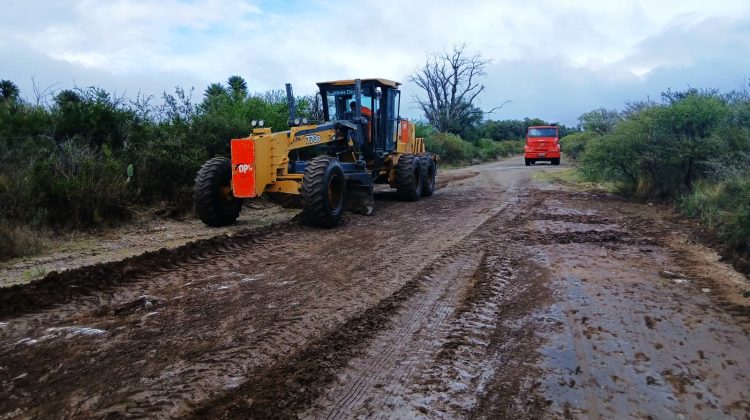 Vialidad Provincial trabaja sobre caminos no pavimentados en distintos puntos de San Luis