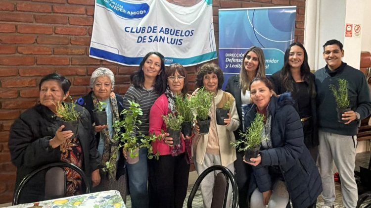 Realizaron una jornada sobre derechos del consumidor y ciberdelitos para adultos mayores