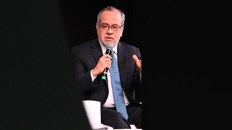 Jaime Saavedra elogió la política educativa de San Luis y la voluntad política del Gobernador