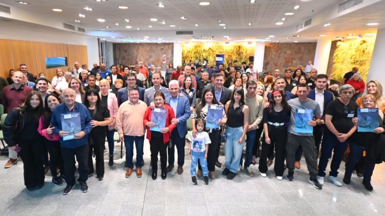 El Gobierno de Poggi superó las 7.500 escrituras entregadas en toda la provincia