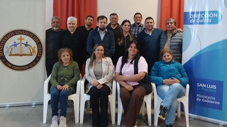 Cultos se reunió con pastores de la zona oeste para fortalecer las instituciones religiosas