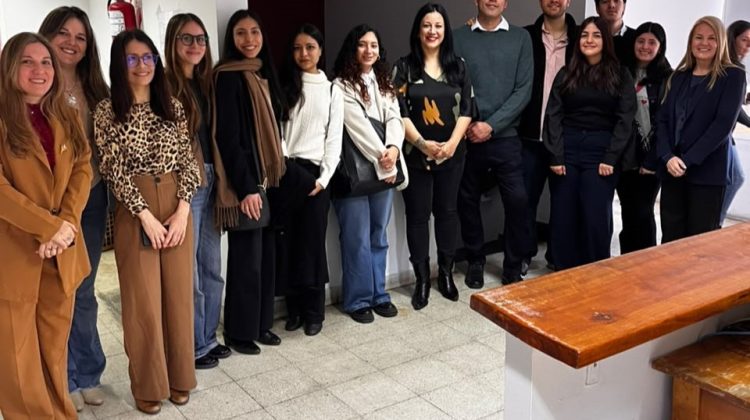 Estudiantes de abogacía de la UCCuyo visitaron el Registro de la Propiedad Inmueble