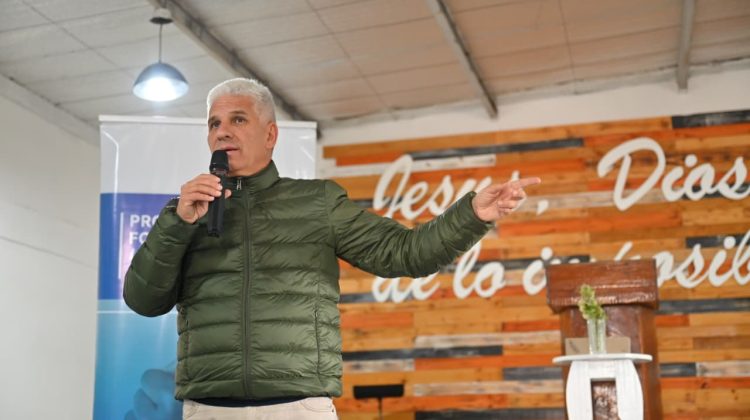 “Siempre pido que cuando viene alguien del sur a Casa de Gobierno, no hay que hacerlo esperar”