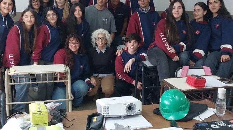 De la escuela al trabajo: futuros Maestros Mayores de Obras suman experiencias en Merlo