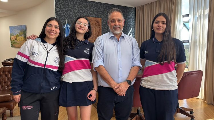 Estudiantes de la ‘Paula Domínguez de Bazán’ entrevistaron al Vicegobernador