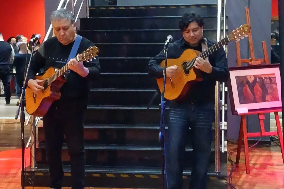 Obras y antigüedades en el Centro Cultural Puente Blanco