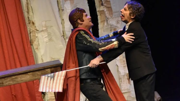 Tryo Teatro Banda presentó con éxito ‘Carrera’ en el Centro Cultural Puente Blanco